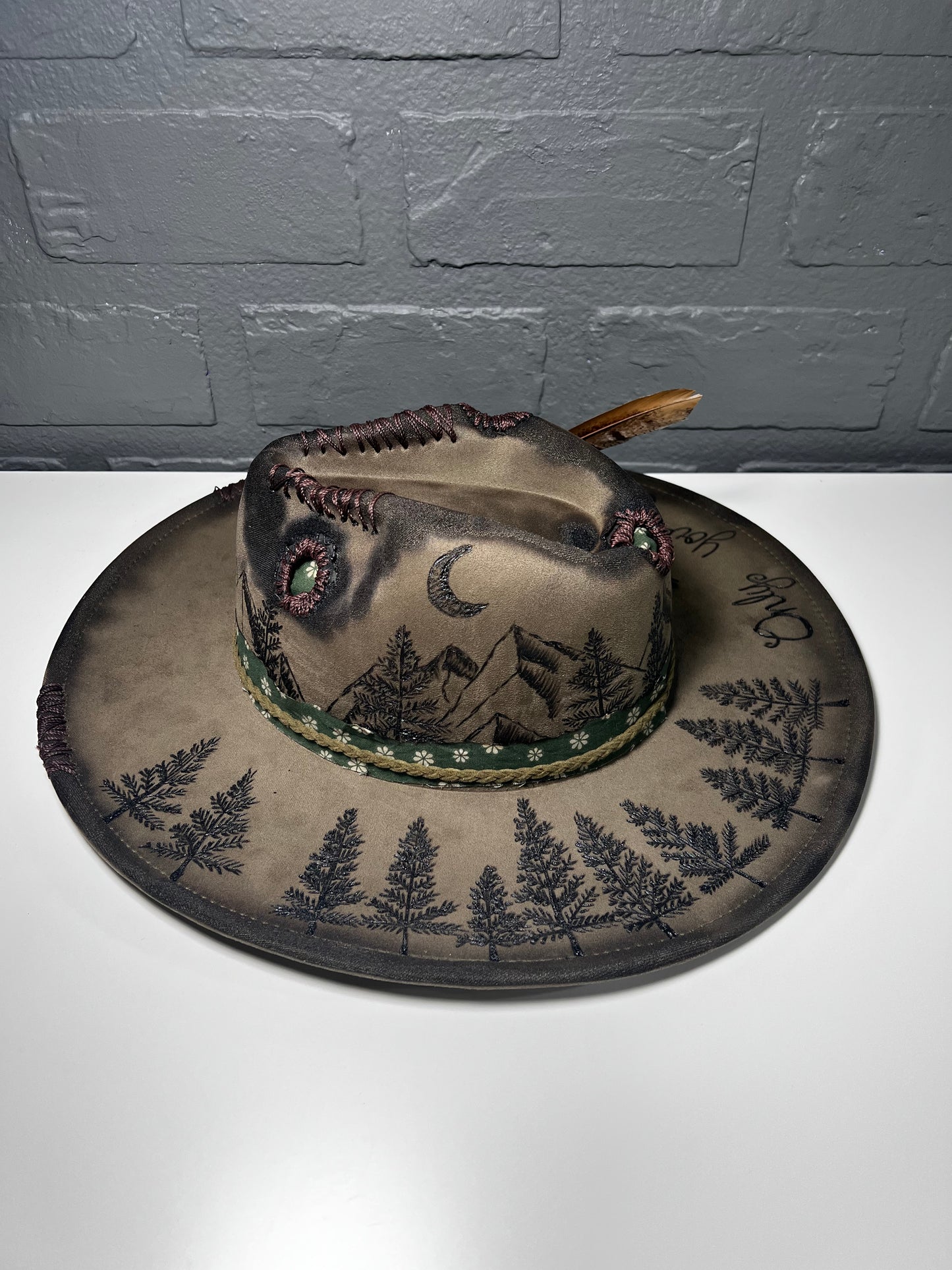 Mountain/ Forest wide brim hat